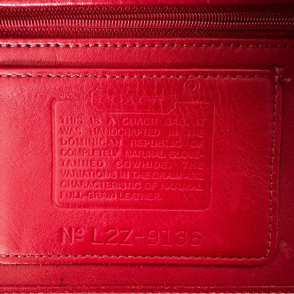 Authentic Vintage Coach 9136 Legacy Zip in Red - Picture 5 of 8